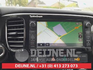 Mitsubishi Outlander Outlander (GF/GG), SUV, 2012 / 2022 2.0 16V PHEV 4x4 picture 11