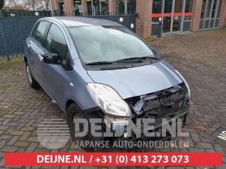 Uttjänta bilar auto Toyota Yaris Yaris II (P9), Hatchback, 2005 / 2014 1.33 16V Dual VVT-I 2010/9