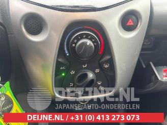 Toyota Aygo Aygo (B40), Hatchback, 2014 1.0 12V VVT-i picture 12