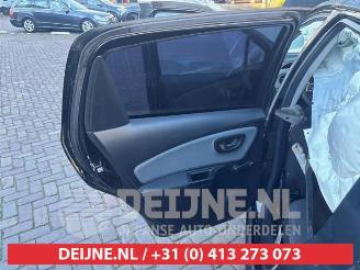 Toyota Yaris Yaris III (P13), Hatchback, 2010 / 2020 1.5 16V Hybrid picture 19