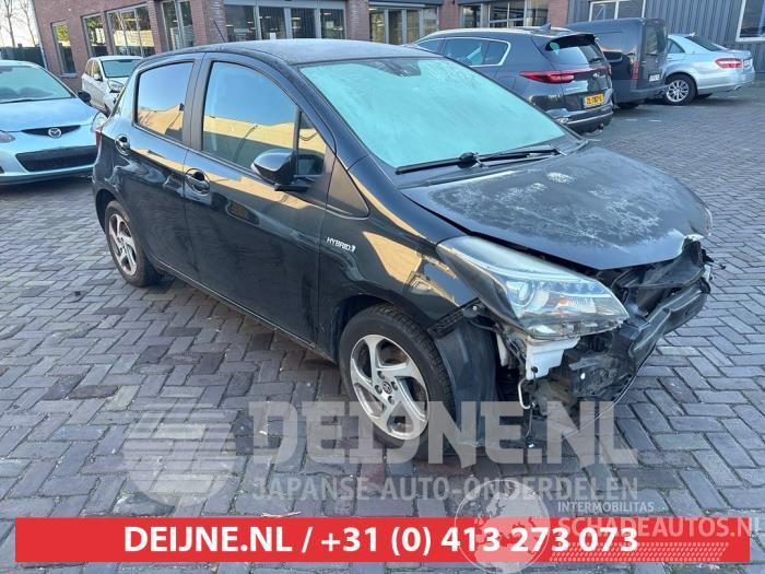 Toyota Yaris Yaris III (P13), Hatchback, 2010 / 2020 1.5 16V Hybrid