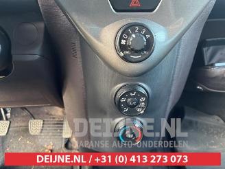 Toyota iQ iQ, Hatchback 3-drs, 2009 / 2015 1.0 12V VVT-i picture 11