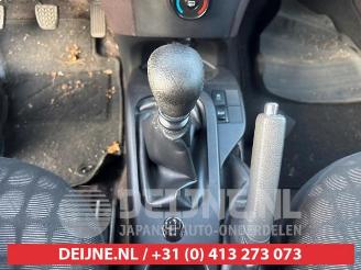 Toyota iQ iQ, Hatchback 3-drs, 2009 / 2015 1.0 12V VVT-i picture 12