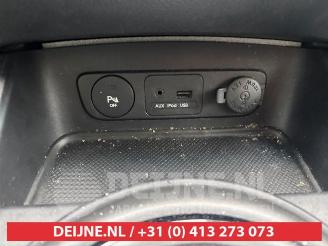 Kia Sportage Sportage (SL), Terreinwagen, 2010 / 2016 1.6 GDI 16V 4x2 picture 18