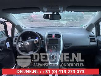 Toyota Auris Auris (E15), Hatchback, 2006 / 2012 1.8 16V HSD Full Hybrid picture 21