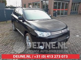 Dezmembrări autoturisme Mitsubishi Outlander Outlander (GF/GG), SUV, 2012 / 2022 2.0 16V PHEV 4x4 2013/11