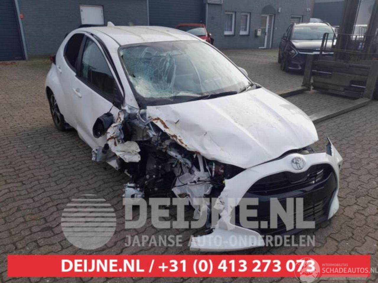 Toyota Yaris Yaris IV (P21/PA1/PH1), Hatchback, 2020 1.5 12V Hybrid 115