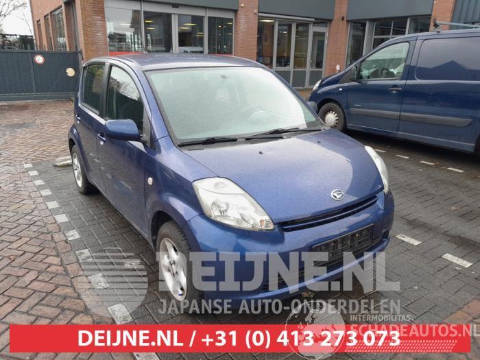 Daihatsu Sirion Sirion 2 (M3), Hatchback, 2005 1.3 16V DVVT