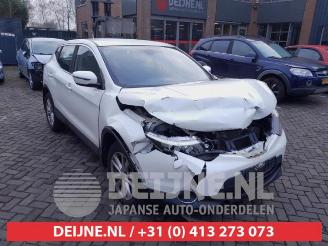 Uttjänta bilar auto Nissan Qashqai Qashqai (J11), SUV, 2013 1.2 DIG-T 16V 2015/12