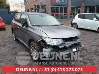 Vrakbiler auto Mitsubishi Outlander Outlander (GF/GG), SUV, 2012 / 2022 2.0 16V PHEV 4x4 2013/12
