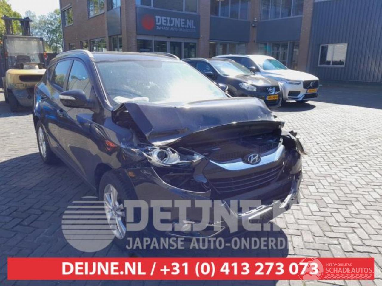 Hyundai Ix35 iX35 (LM), SUV, 2009 / 2015 2.0 16V