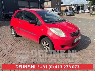 Vrakbiler auto Toyota Yaris Yaris II (P9), Hatchback, 2005 / 2014 1.0 12V VVT-i 2007/1