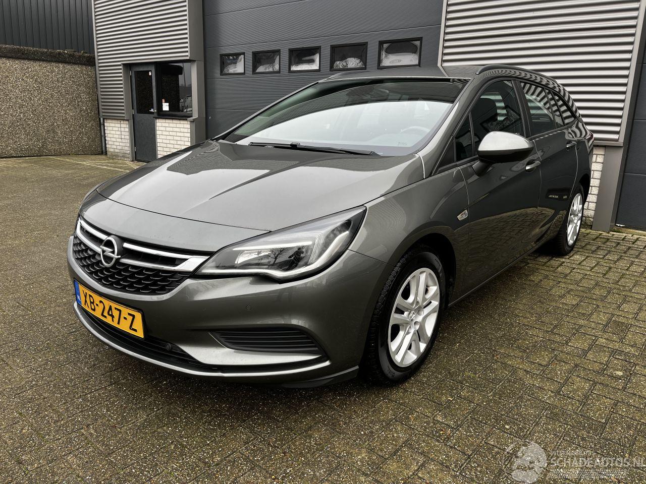 Opel Astra SPORTS TOURER 1.0I NAVI / CRUISE / PDC