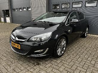 Coche accidentado Opel Astra 1.4 TURBO / LEER / NAVI / CRUISE 2014/9