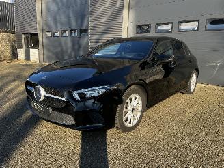 Unfallwagen Mercedes A-klasse 250 NAVI / CRUISE / LEER / 225PK 2019/4