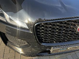 Jaguar F-Pace 2.0 P400e BLACK EDITION PHEV picture 8