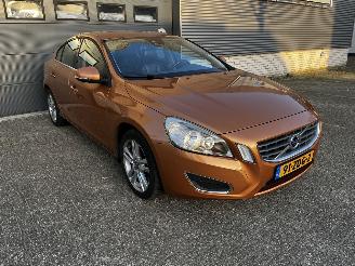 Volvo S-60 1.6 T3 AUTOMAAT / NAVI / CRUISE / PDC picture 3