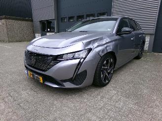 Avarii autoturisme Peugeot 308 SW 1.6 PLUG-IN HYBRID / NAVI / CAMERA / CRUISE 2024/3
