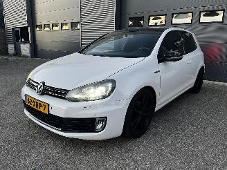 Schadeauto Volkswagen Golf 1.4i GTI LOOK  VERSNELLINGSBAK DEFECT 2009/6