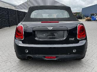 Mini Cabrio 1.5i WATERSCHADE picture 8