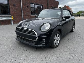 Unfallwagen Mini Cabrio 1.5i WATERSCHADE 2019/9