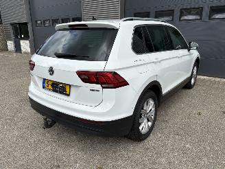 Volkswagen Tiguan 2.0 TSI 4X4 AUTOMAAT / NAVI / CRUISE / CAMERA picture 20