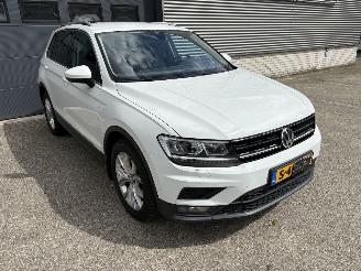 Volkswagen Tiguan 2.0 TSI 4X4 AUTOMAAT / NAVI / CRUISE / CAMERA picture 3