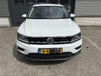 Volkswagen Tiguan 2.0 TSI 4X4 AUTOMAAT / NAVI / CRUISE / CAMERA picture 2