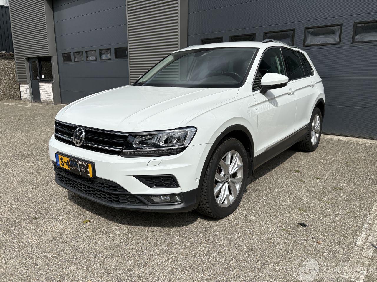 Volkswagen Tiguan 2.0 TSI 4X4 AUTOMAAT / NAVI / CRUISE / CAMERA