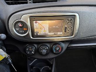 Toyota Yaris 1.3 VVT-I NAVI / CRUISE / PDC picture 13
