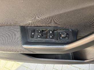 Volkswagen T-Roc 1.5 TSI AUTOMAAT / NAVI / CAMERA / VIRTUAL COCKPIT picture 14