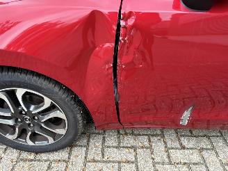 Mazda 2 1.5 Skyactiv GT-Luxury AUTOMAAT / NAVI / CAMERA picture 4