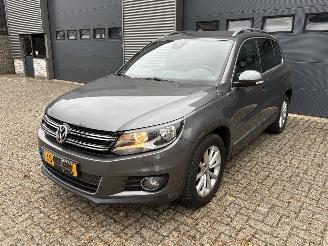 Unfallwagen Volkswagen Tiguan 1.4 TSI Sport&Style NAVI / CRUISE / CAMERA 2015/11