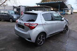 Toyota Yaris 1.5 Hybrid picture 3