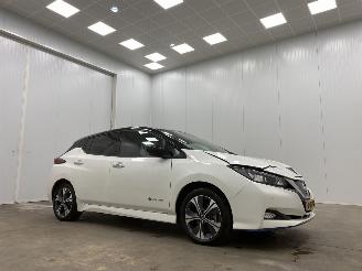 damaged passenger cars Nissan Leaf 3.Zero Limited Edition 62 kWh Navi Clima 2019/9