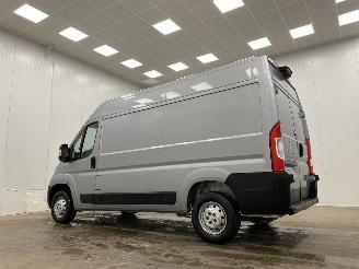 Peugeot Boxer 35 2.2 HDI 103KW L2H2 Navi Airco picture 3