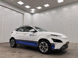 Vaurioauto  passenger cars Hyundai Kona EV Comfort 64 kWh 2021/4