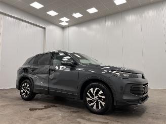 krockskadad bil auto Volkswagen Tiguan 1.5 eTSI DSG Navi Clima 2024/7