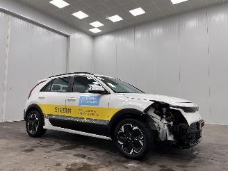Vaurioauto  passenger cars Kia Niro DynamicLine 64.8 kWh 2022/8