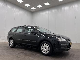 Unfallwagen Ford Focus Wagon 1.6i Airco 2006/4