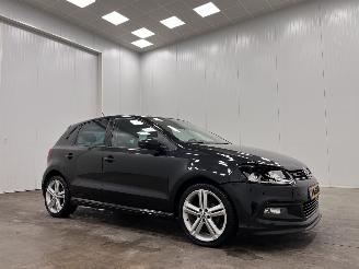 krockskadad bil auto Volkswagen Polo 1.4 TDI R-Line 5-drs Airco 2017/7