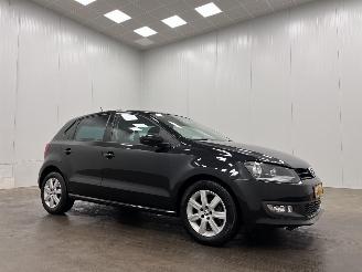 Damaged car Volkswagen Polo 1.2 TSI 5-drs Navi Clima 2013/4