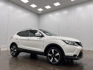Damaged car Nissan Qashqai 1.2 N-Connecta Panoramadak Navi Clima 2017/5