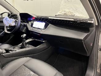 Peugeot 308 1.2 PureTech Active Pack Navi Clima picture 12