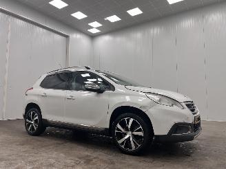 Vaurioauto  passenger cars Peugeot 2008 1.2 PureTech Allure Panoramadak Navi Clima 2015/6