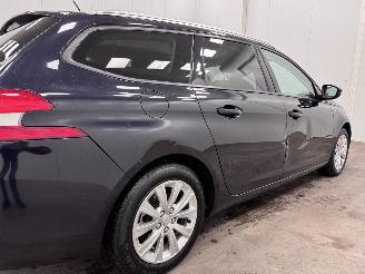 Peugeot 308 SW 1.2 PureTech Style Navi Clima picture 20