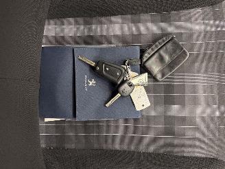 Peugeot 108 1.0 e-VTi Allure 5-drs Clima picture 12