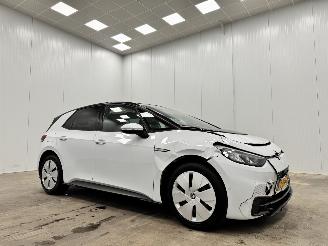 damaged passenger cars Volkswagen ID.3 Pro Edition Advantage 58 kWh 2023/5