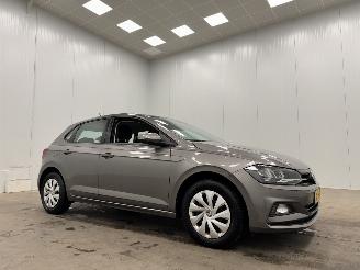 krockskadad bil auto Volkswagen Polo 1.0 TSI Comfortline 5-drs Airco 2018/1