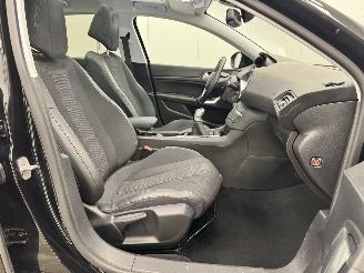 Peugeot 308 1.2 Executive Panoramadak Navi Clima picture 10